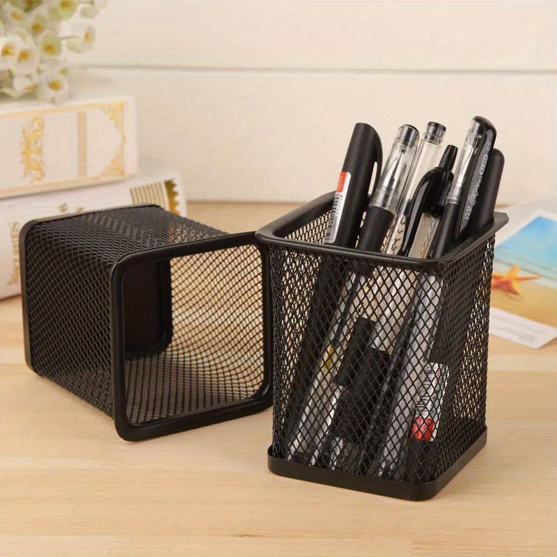 Stationery And Office Supply Stores - Tempat pena berbentuk kotak dengan kapasitas